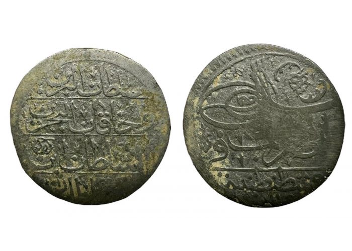 زولتا برونز عثماني السلطان احمد الثالث القسطنطينية 1115 هـ - 2679 -